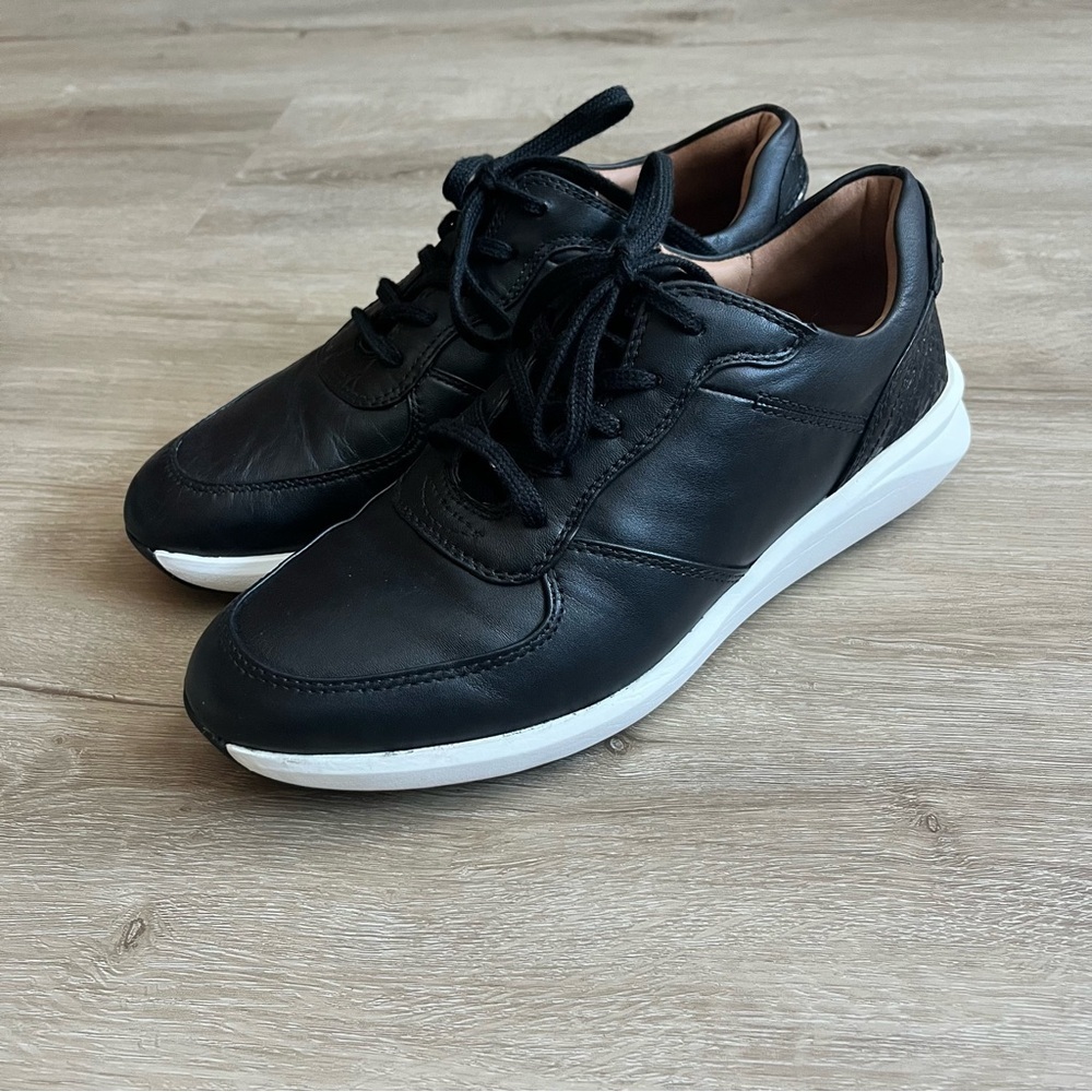 Clarks Womens Unstructured Sneaker Trainer Leather “Un Rio Sprint” Sz 9.5